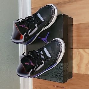 Nike Jordan 3's, size 6